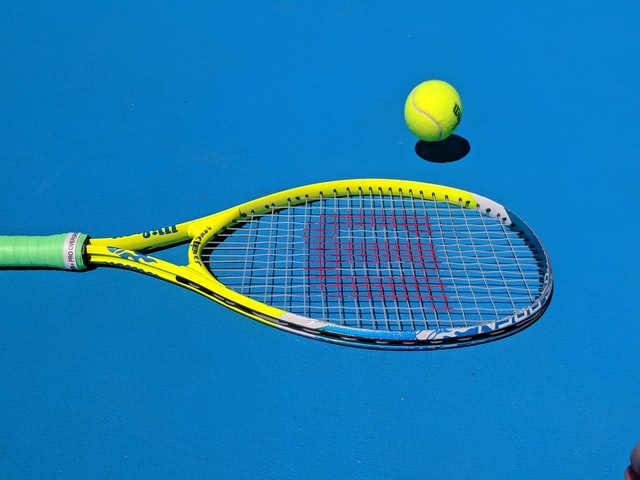 Cheap and expensive Tennis rackets