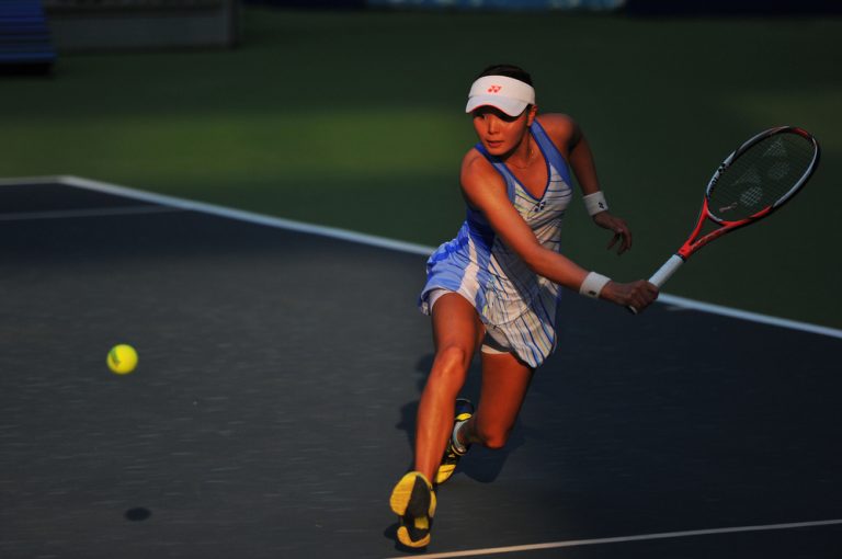 Can Female Tennis Players Wear Shorts? Tennis Hold